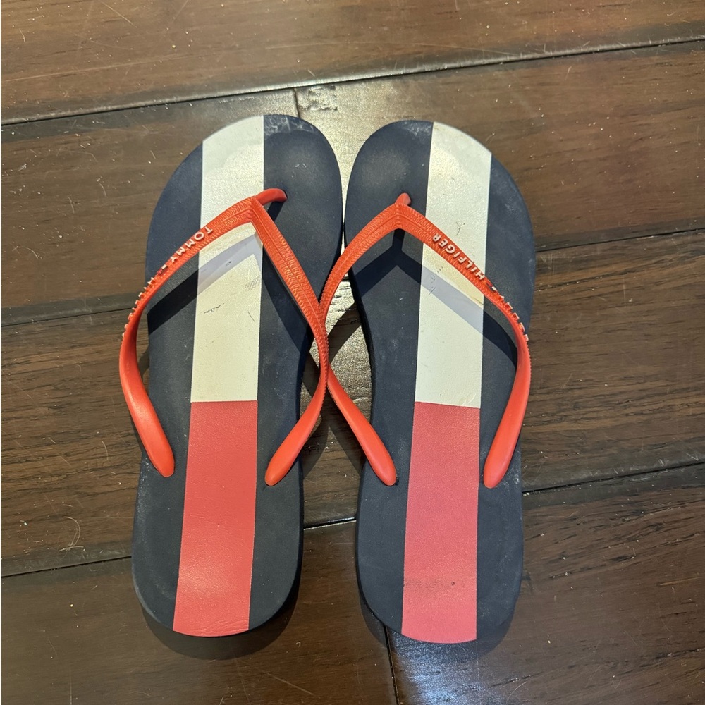 Tommy Hilfiger flip flops